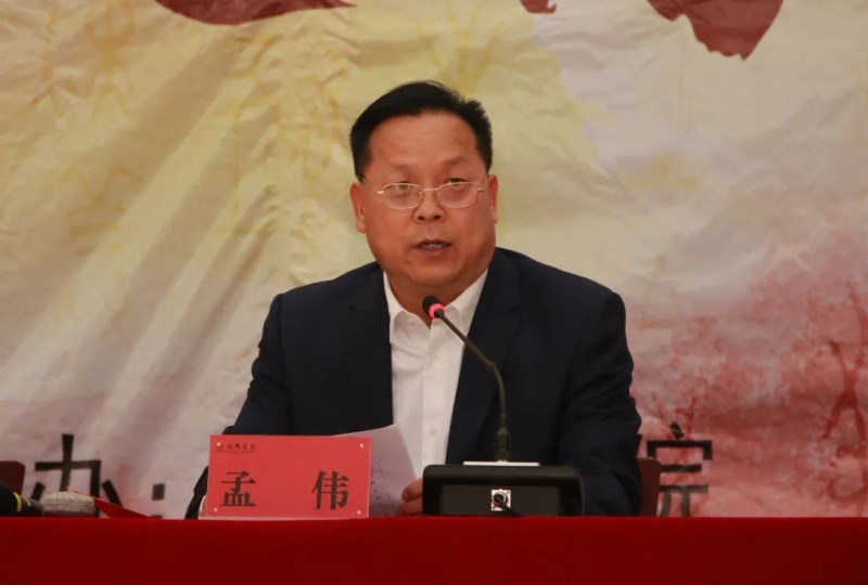 党委书记孟伟致开幕词　　伴随着慷慨激昂的国歌，大赛拉开帷幕。首先，